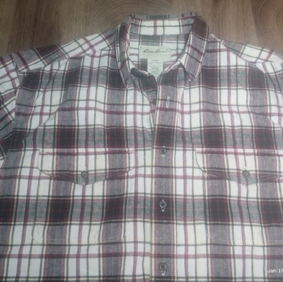 Eddie Bauer Off White, Red & Grey Plaid Flannel Button Down Shirt L/G - Picture 3 of 11